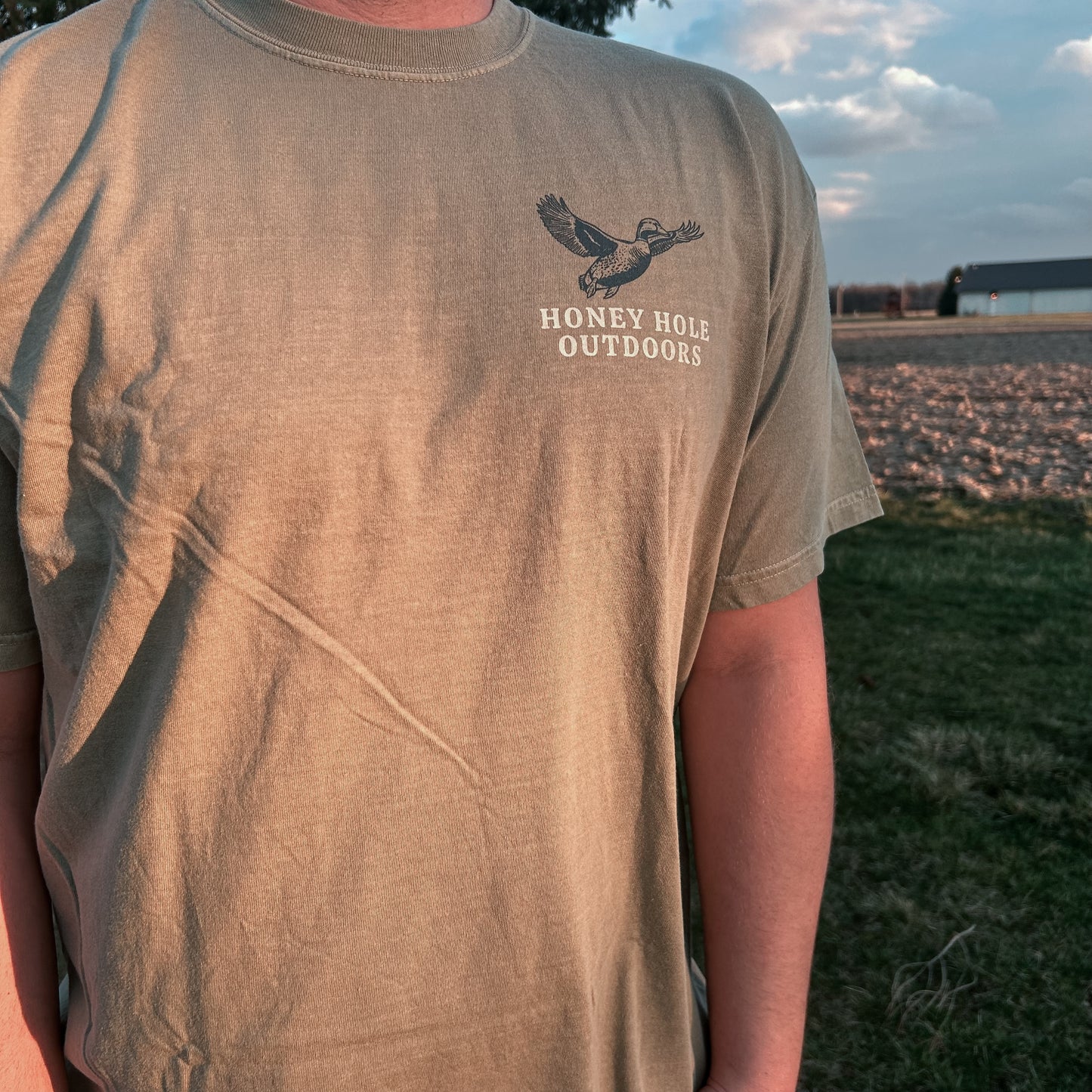 Men’s Honey Hole Lab Retriever Hunter Tee