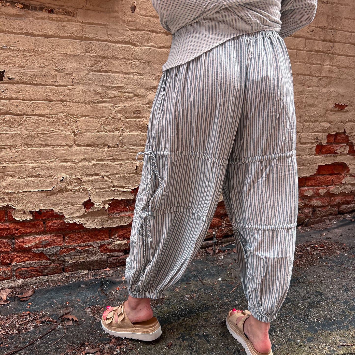 Saylor Stipe Balloon Jogger Pant
