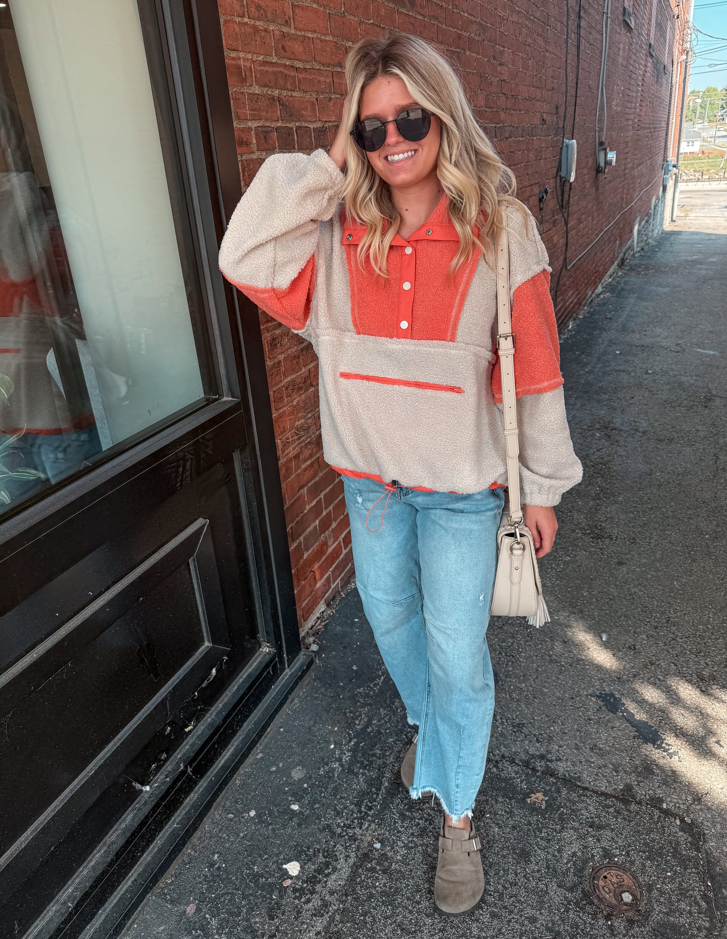 Light Wash Barrel Risen Jeans