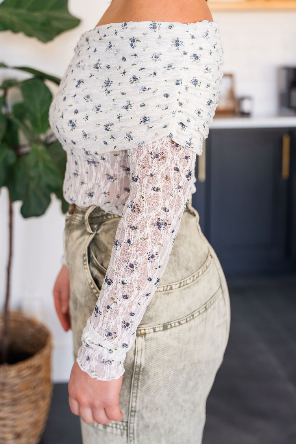 Mineral Wash Barrel Jeans