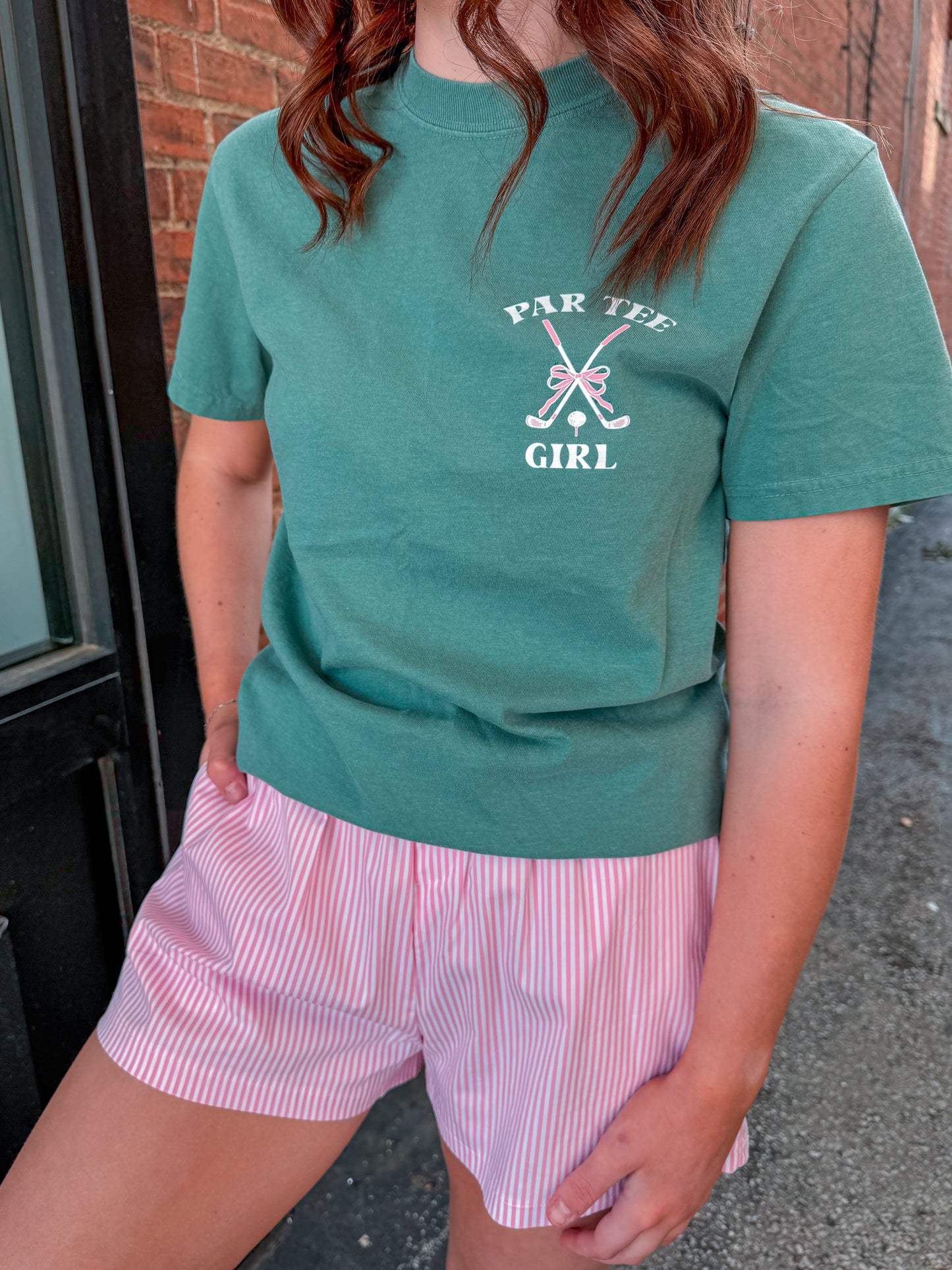 Kiss My Putt Graphic Tee