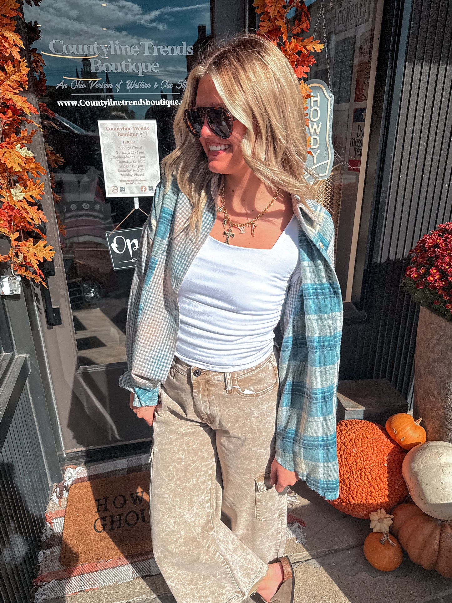 Comfort Distressed Wide Leg Jean