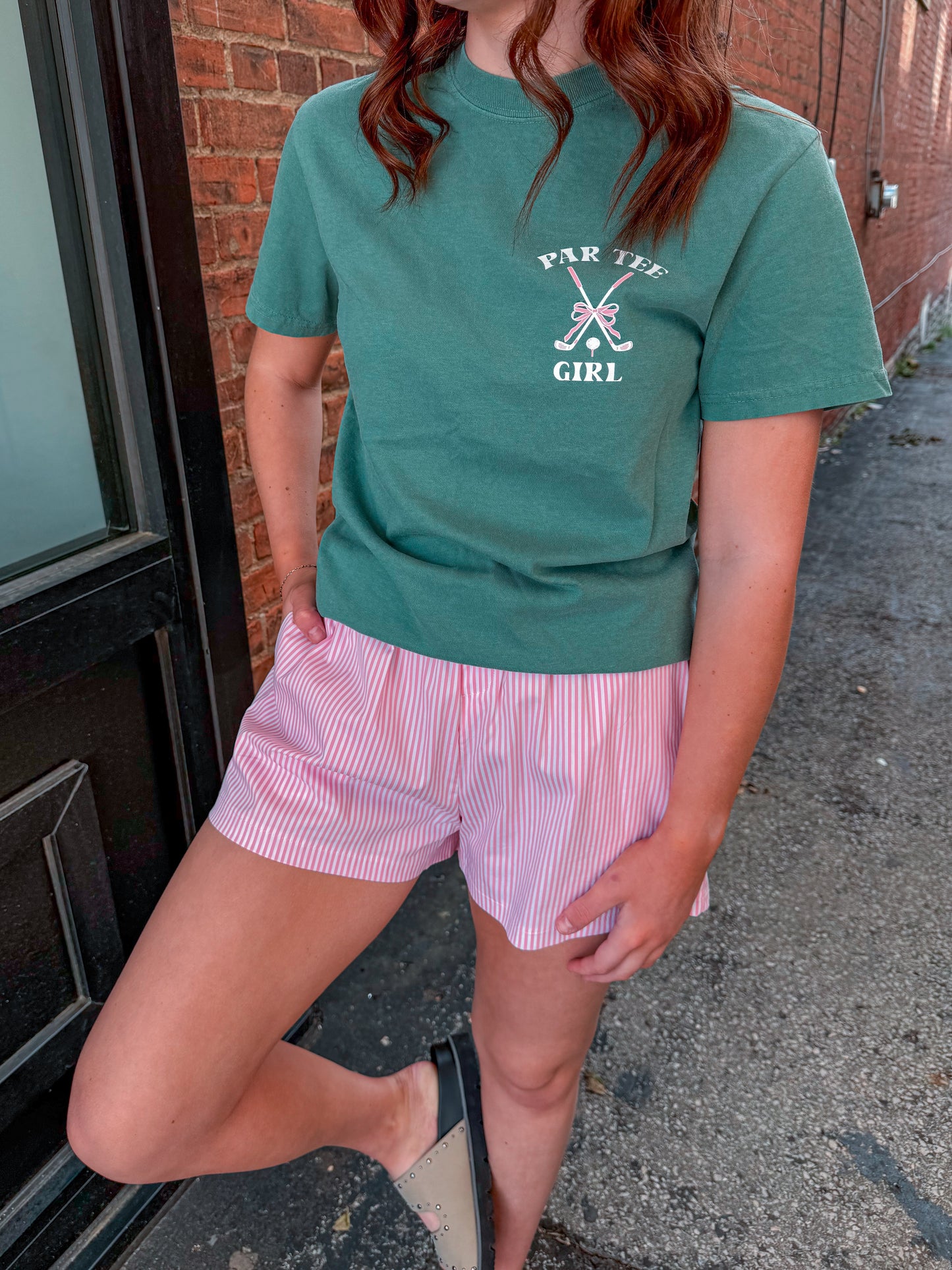 Kiss My Putt Graphic Tee