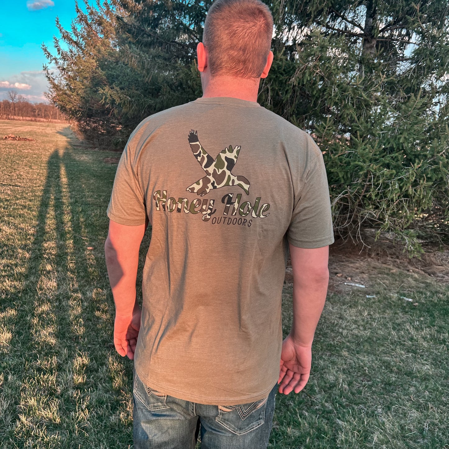 Men’s Honey Hole Outdoor Duck Camo Tee