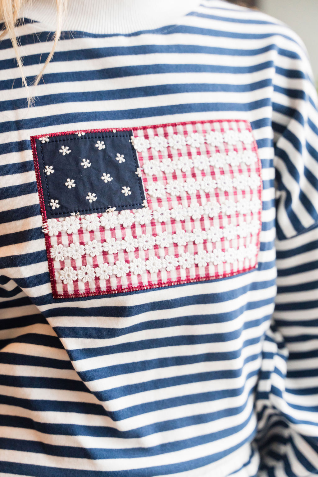 Navy Gal Mockneck Pullover