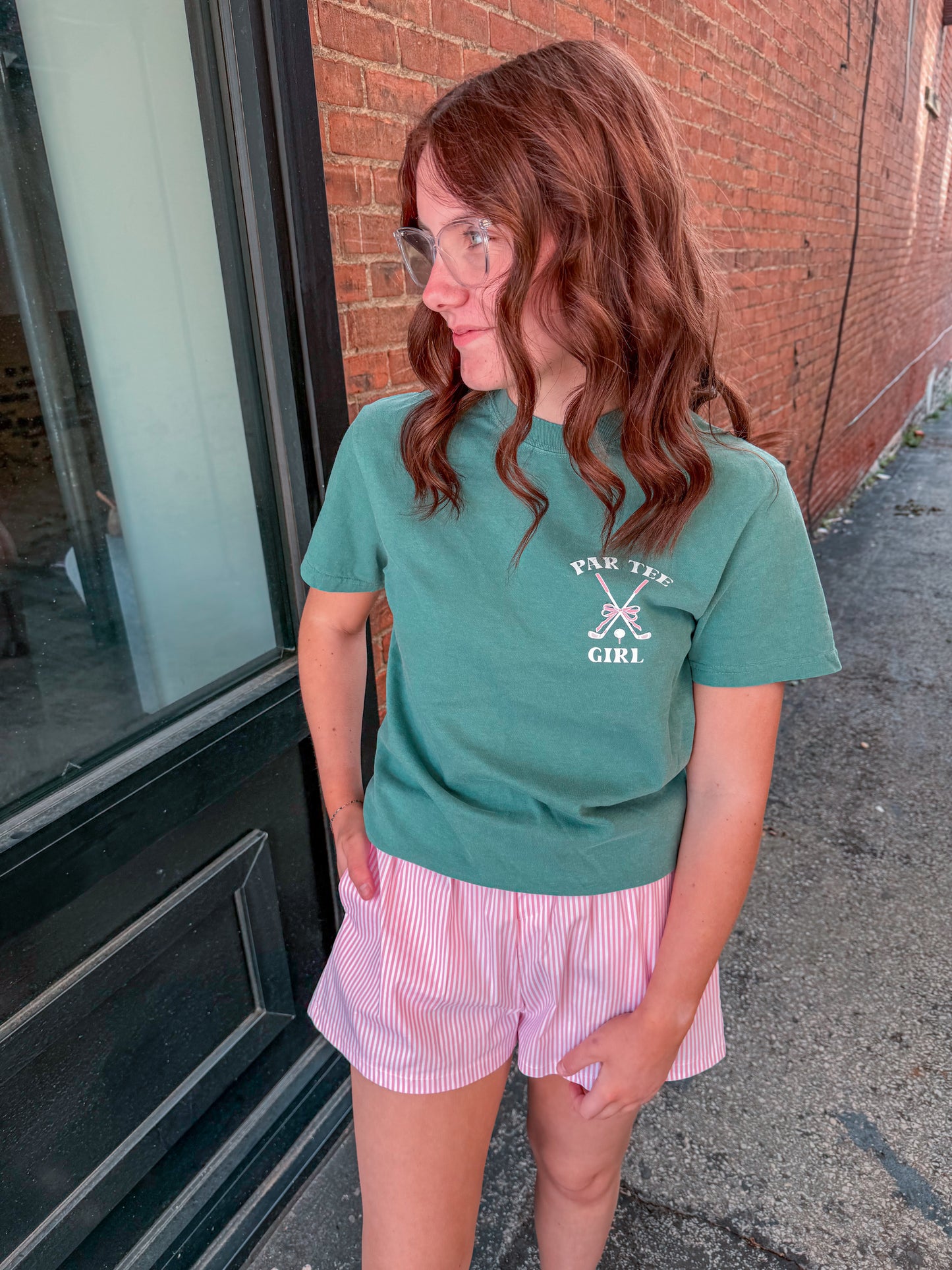 Kiss My Putt Graphic Tee
